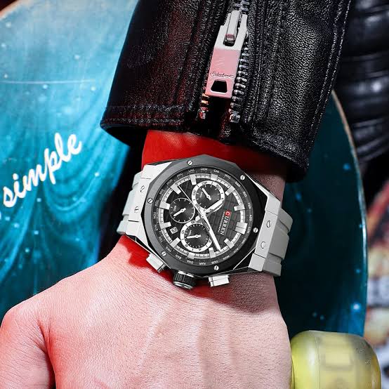 M-8464-CURREN-GBlack-Dial