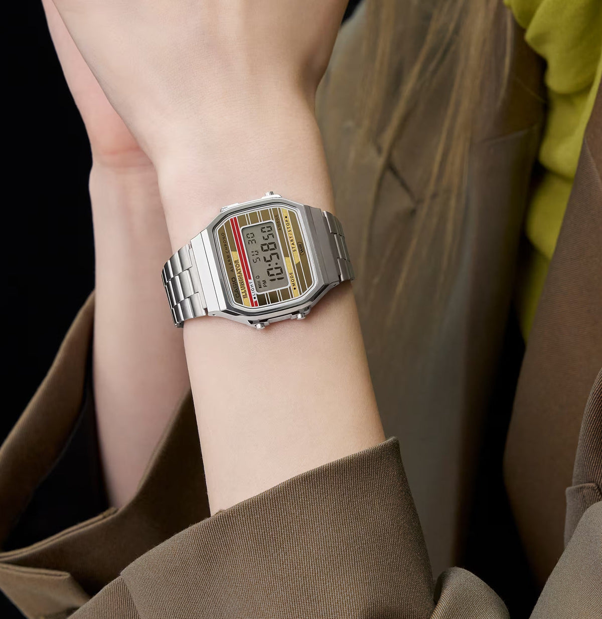 A168WEHA-9ADF Casio Vintage SILVER Metal Band Illuminator Digital Men's Watch. - Timecheck